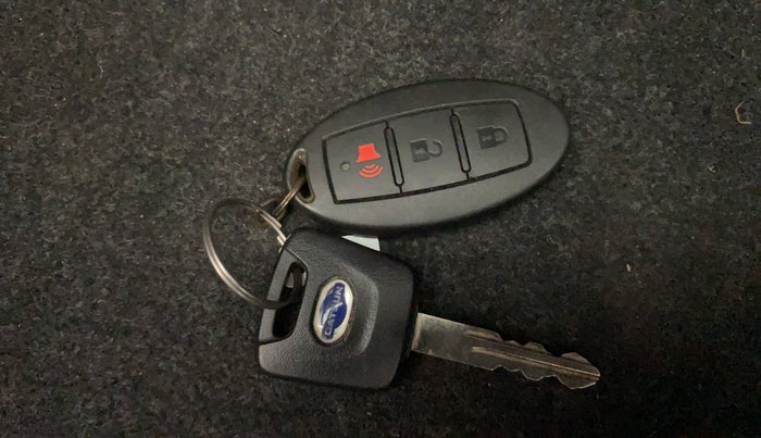 2016 Datsun Go T, Petrol, Manual, 41,128 km, Key Close Up