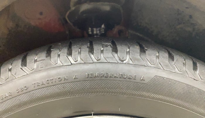 2021 Hyundai NEW I20 ASTA 1.0 GDI TURBO DCT, Petrol, Automatic, 52,103 km, Right Front Tyre Tread