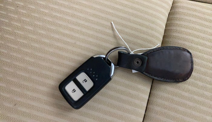 2019 Honda Jazz 1.2L I-VTEC VX CVT, Petrol, Automatic, 38,787 km, Key Close Up