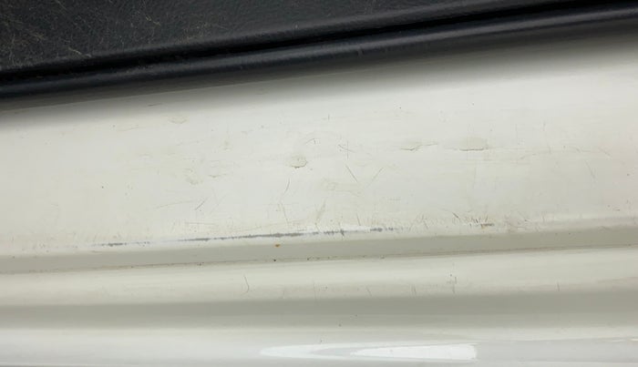 2012 Maruti Swift VDI, Diesel, Manual, 85,101 km, Left running board - Minor scratches