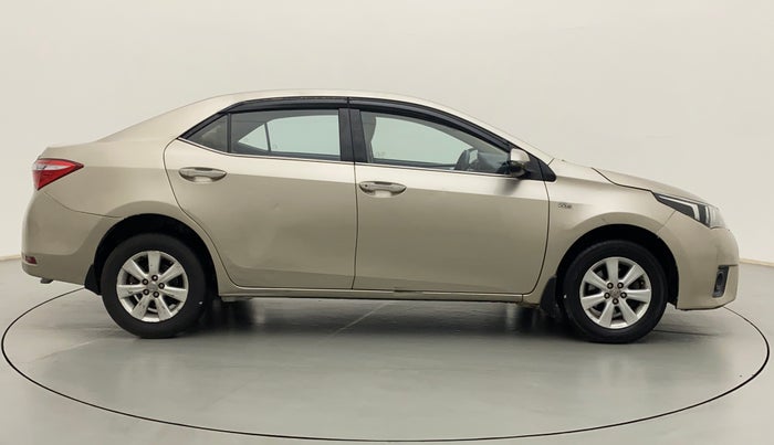 2015 Toyota Corolla Altis G CVT PETROL, Petrol, Automatic, 63,857 km, Right Side View