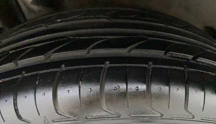 2018 Maruti Dzire ZXI Plus AMT, Petrol, Automatic, 38,649 km, Right Rear Tyre Tread