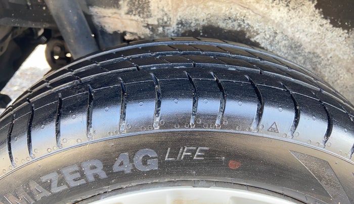 2017 Maruti Wagon R 1.0 VXI, Petrol, Manual, 48,824 km, Right Rear Tyre Tread