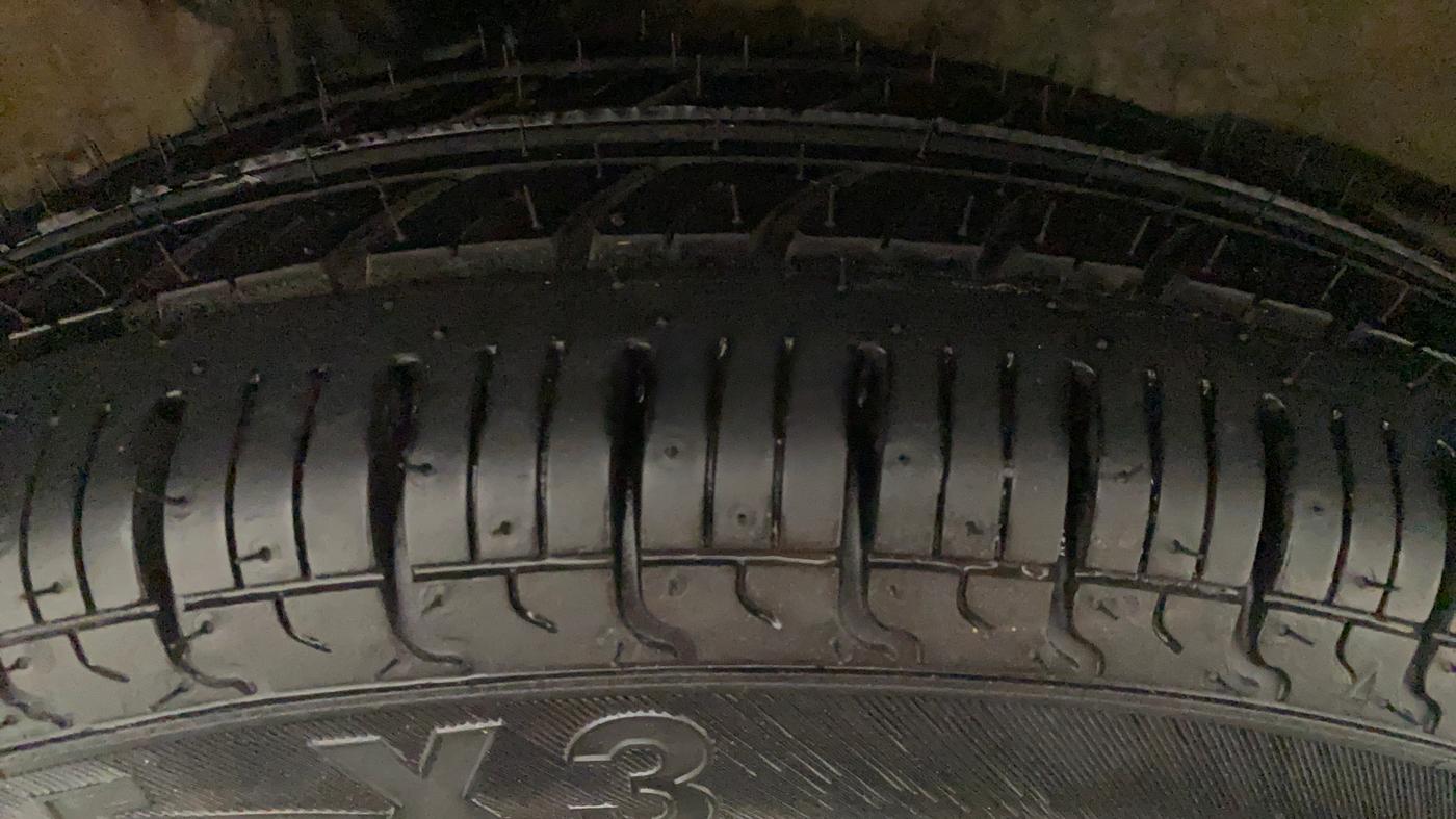 2013 Maruti Alto 800 LXI CNG, CNG, Manual, 56,905 km, Left Front Tyre Tread