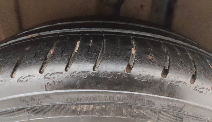 2022 Volkswagen VIRTUS TOPLINE TSI 1.0 AT, Petrol, Automatic, 11,979 km, Left Rear Tyre Tread