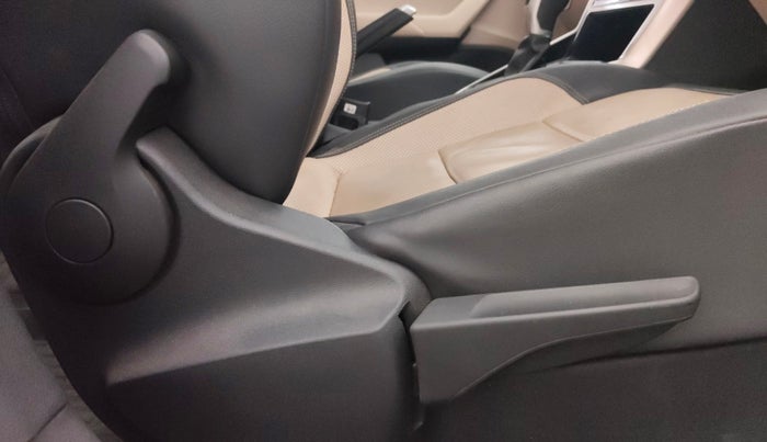 2022 Volkswagen VIRTUS TOPLINE TSI 1.0 AT, Petrol, Automatic, 11,979 km, Driver Side Adjustment Panel