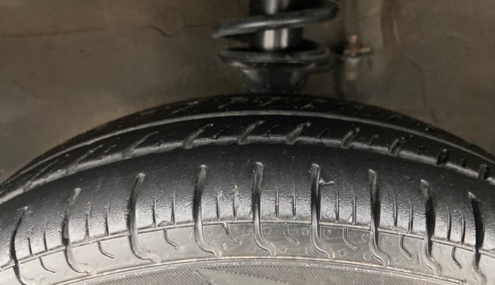 2014 Maruti Alto 800 LXI, Petrol, Manual, 41,028 km, Left Front Tyre Tread