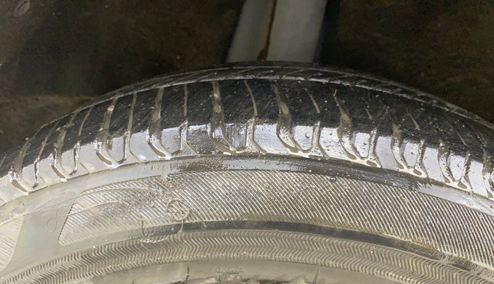 2016 Maruti Baleno DELTA PETROL 1.2, Petrol, Manual, 53,339 km, Right Rear Tyre Tread