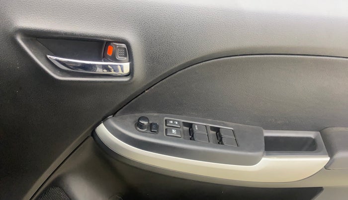 2016 Maruti Baleno DELTA PETROL 1.2, Petrol, Manual, 53,339 km, Driver Side Door Panels Control