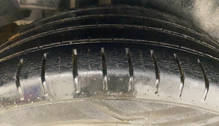 2017 Maruti Ciaz ZXI+ AT, Petrol, Automatic, 47,778 km, Right Rear Tyre Tread