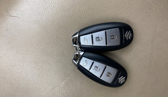 2017 Maruti Ciaz ZXI+ AT, Petrol, Automatic, 47,778 km, Key Close Up