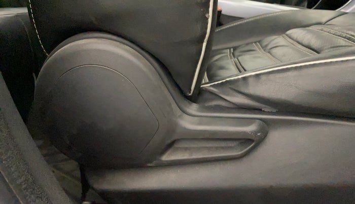 2023 Tata NEXON XM PETROL, Petrol, Manual, 39,309 km, Driver Side Adjustment Panel