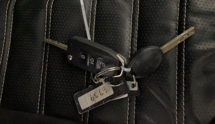 2023 Tata NEXON XM PETROL, Petrol, Manual, 39,309 km, Key Close Up