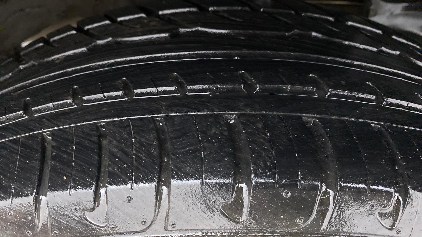2016 Renault Duster RXL AMT 110 PS, Diesel, Automatic, 26,034 km, Left Rear Tyre Tread