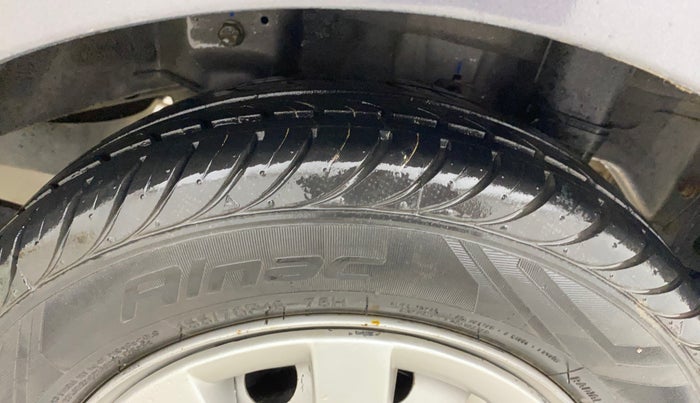 2017 Hyundai Eon ERA +, Petrol, Manual, 43,284 km, Left Rear Tyre Tread