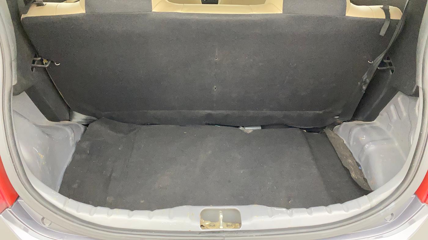 2017 Hyundai Eon ERA +, Petrol, Manual, 43,341 km, Boot Inside