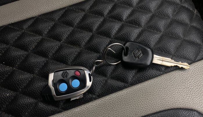 2018 Maruti Alto 800 LXI, Petrol, Manual, 1,16,605 km, Key Close Up