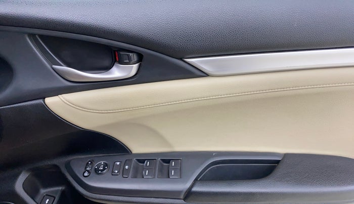 2019 Honda Civic 1.8L I-VTEC ZX CVT, Petrol, Automatic, 53,979 km, Driver Side Door Panels Control