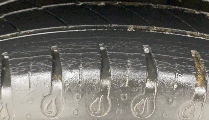 2021 Renault Kwid RXT 1.0 (O), Petrol, Manual, 42,387 km, Left Rear Tyre Tread