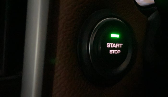 2022 MG HECTOR PLUS SHARP 1.5 PETROL TURBO CVT 6-STR, Petrol, Automatic, 18,482 km, Keyless Start/ Stop Button