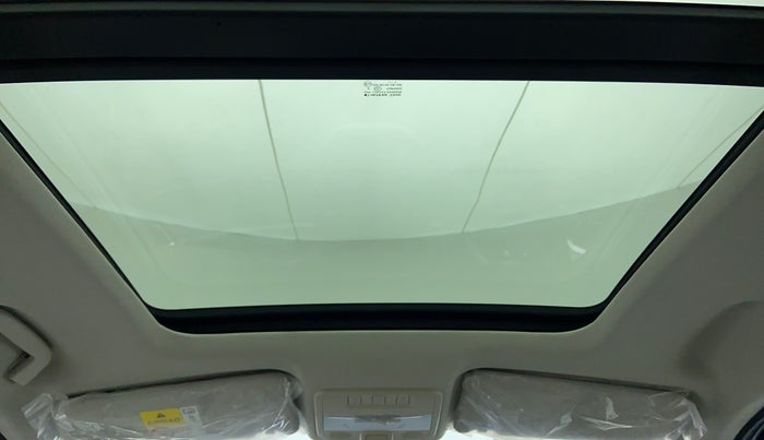 2021 Tata Safari XZ+ 2.0 KRYOTEC, Diesel, Manual, 12,638 km, Moonroof/ Sunroof