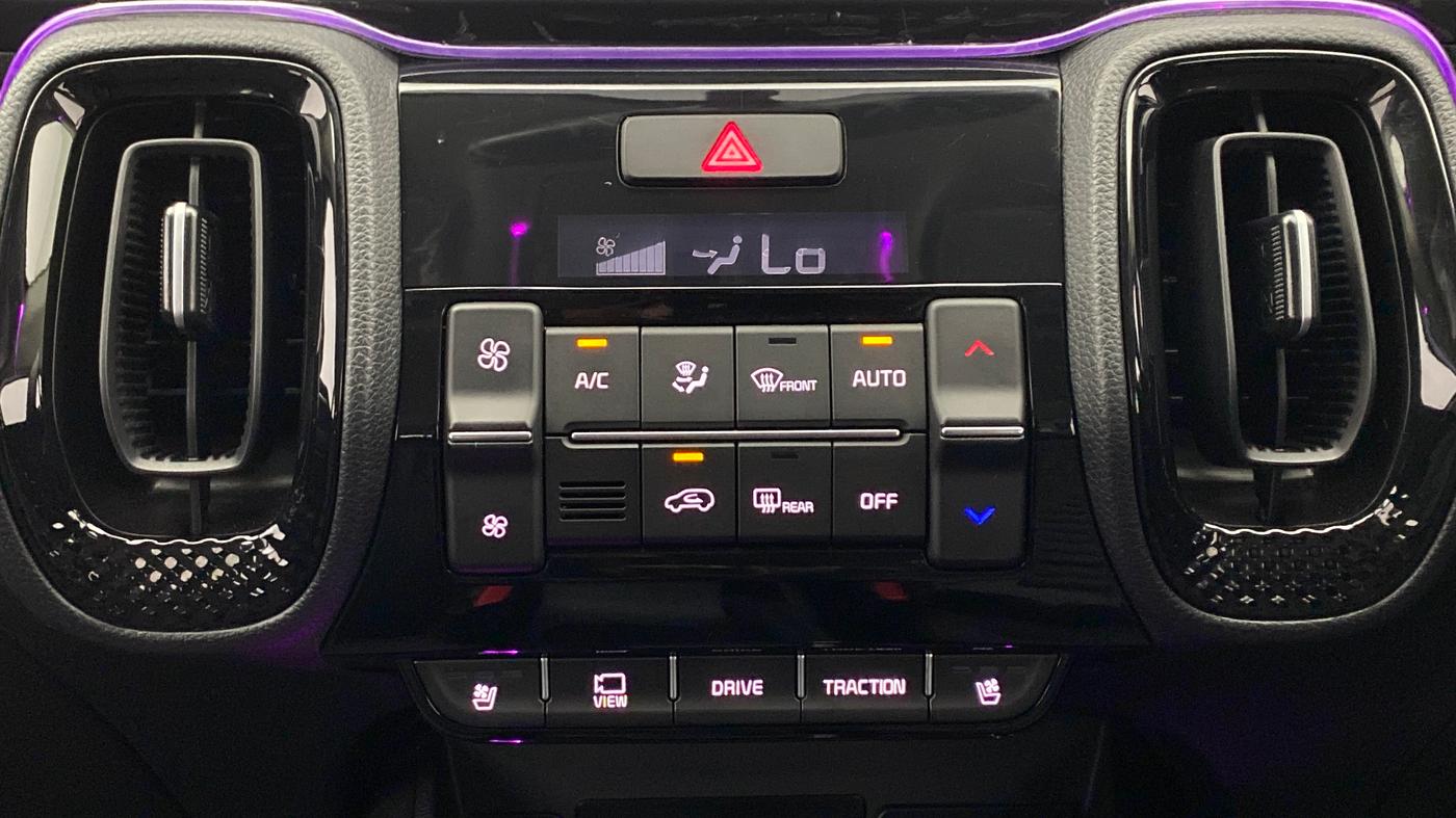 2022 KIA SONET GTX PLUS 1.5D AT DUAL TONE, Diesel, Automatic, 4,546 km, Automatic Climate Control