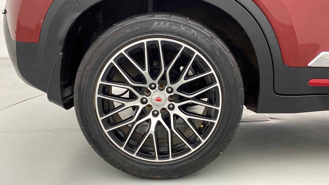 2022 KIA SONET GTX PLUS 1.5D AT DUAL TONE, Diesel, Automatic, 4,546 km, Right Rear Wheel