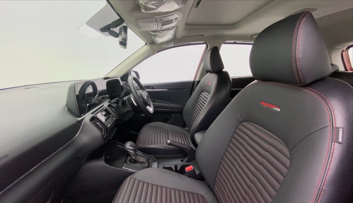 2022 KIA SONET GTX PLUS 1.5D AT DUAL TONE, Diesel, Automatic, 4,546 km, Right Side Front Door Cabin