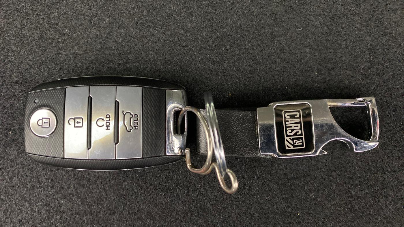 2022 KIA SONET GTX PLUS 1.5D AT DUAL TONE, Diesel, Automatic, 4,546 km, Key Close Up