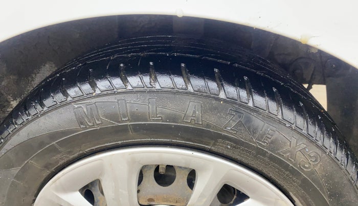 2019 Hyundai Grand i10 MAGNA 1.2 KAPPA VTVT, CNG, Manual, 1,12,058 km, Left Rear Tyre Tread