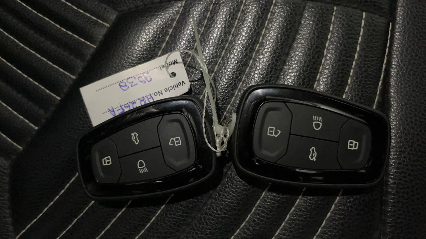 2023 Tata TIAGO NRG XZ ICNG, CNG, Manual, 34,779 km, Key Close Up