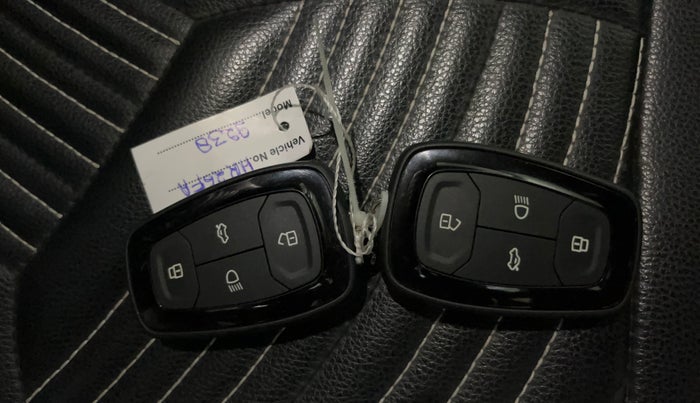 2023 Tata TIAGO NRG XZ ICNG, CNG, Manual, 34,738 km, Key Close Up