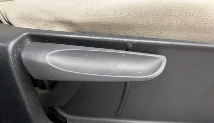 2015 Volkswagen Vento COMFORTLINE 1.6, Petrol, Manual, 90,615 km, Driver Side Adjustment Panel