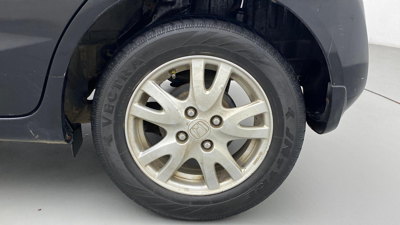2013 Honda Brio VX AT, Petrol, Automatic, 94,297 km, Left Rear Wheel