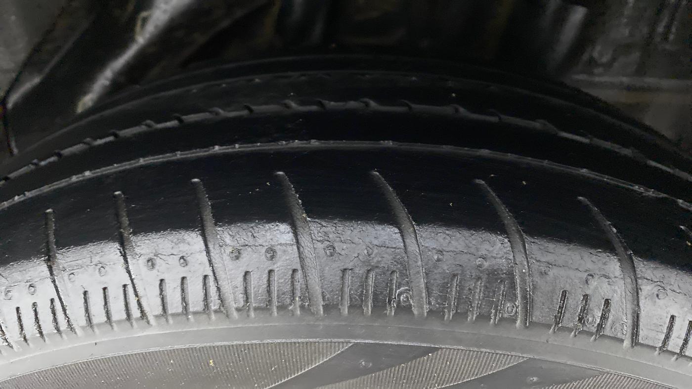 2013 Honda Brio VX AT, Petrol, Automatic, 94,297 km, Left Rear Tyre Tread