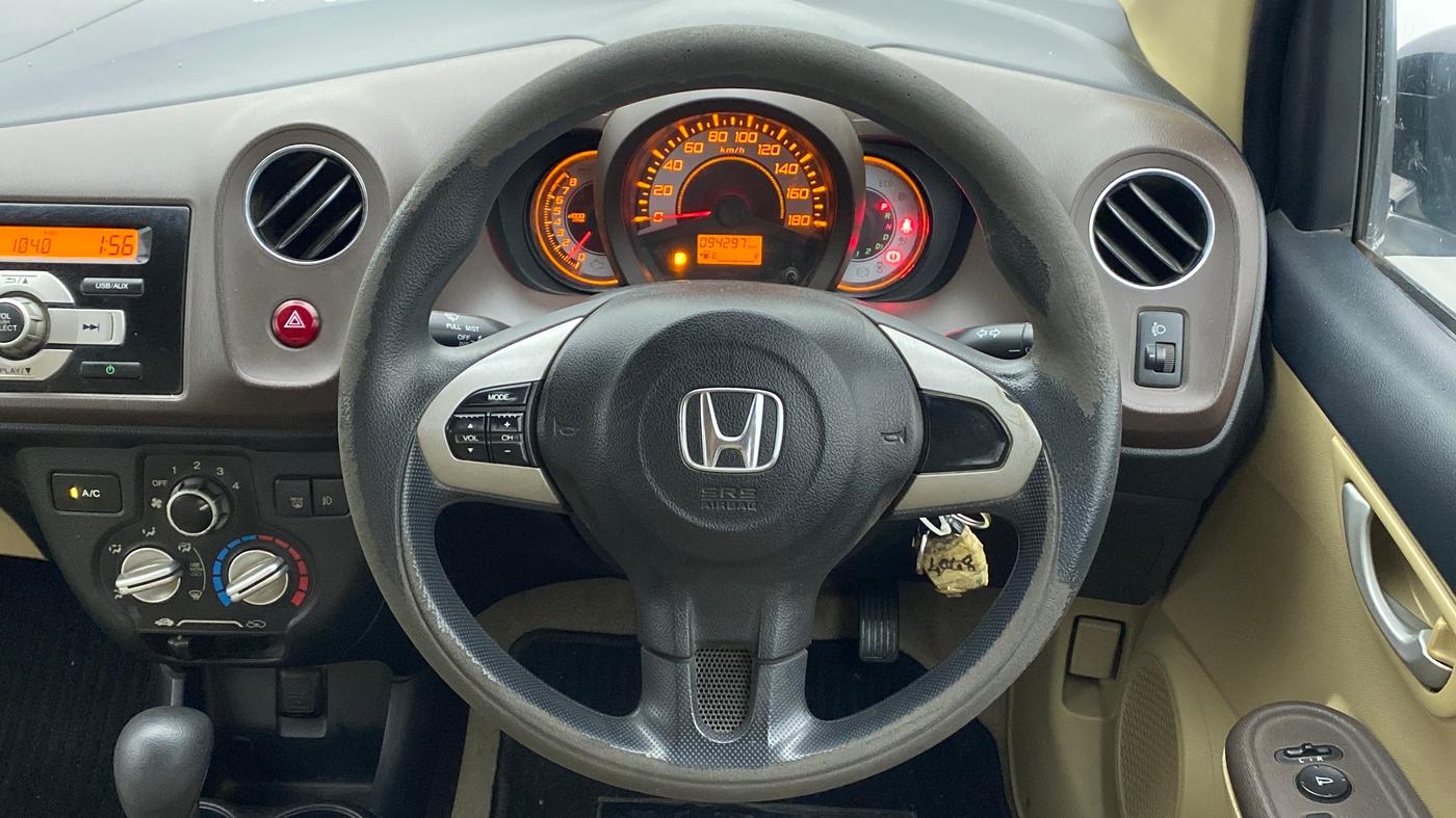 2013 Honda Brio VX AT, Petrol, Automatic, 94,297 km, Steering Wheel Close Up