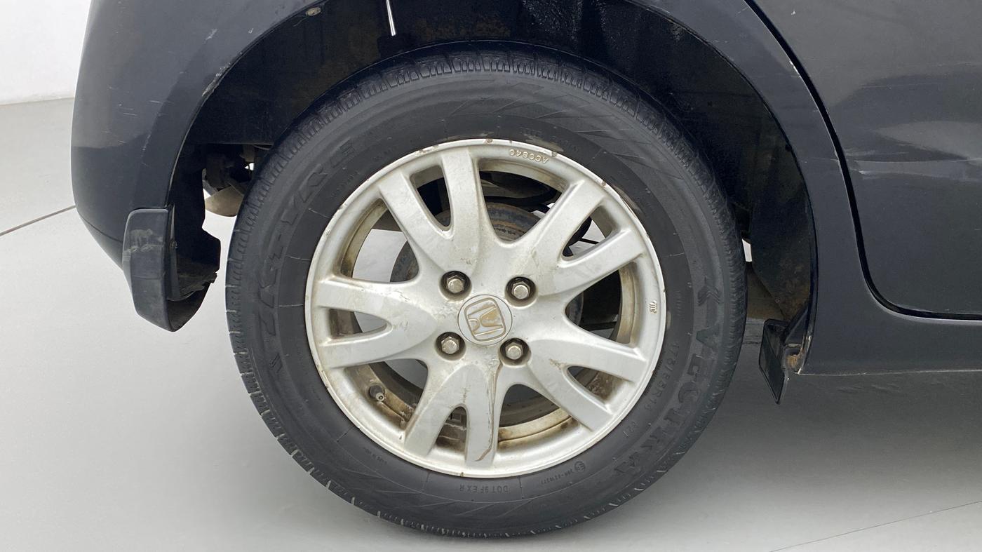 2013 Honda Brio VX AT, Petrol, Automatic, 94,297 km, Right Rear Wheel