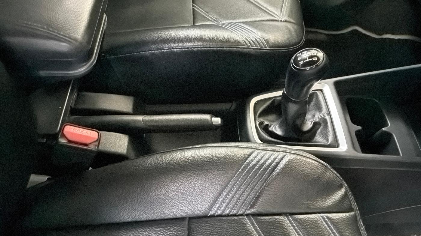 2020 Maruti Swift VXI, Petrol, Manual, 30,411 km, Gear Lever