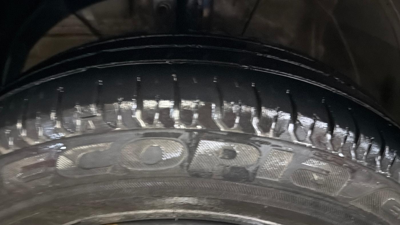 2020 Maruti Swift VXI, Petrol, Manual, 30,411 km, Left Front Tyre Tread