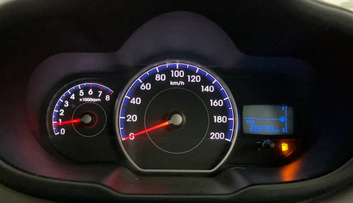 2015 Hyundai i10 MAGNA 1.1, Petrol, Manual, 28,226 km, Odometer Image