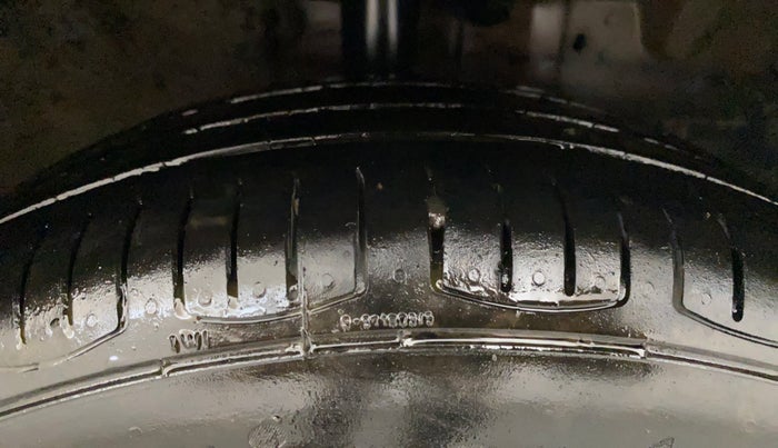 2015 Toyota Etios CROSS 1.2 G, Petrol, Manual, 44,711 km, Right Front Tyre Tread