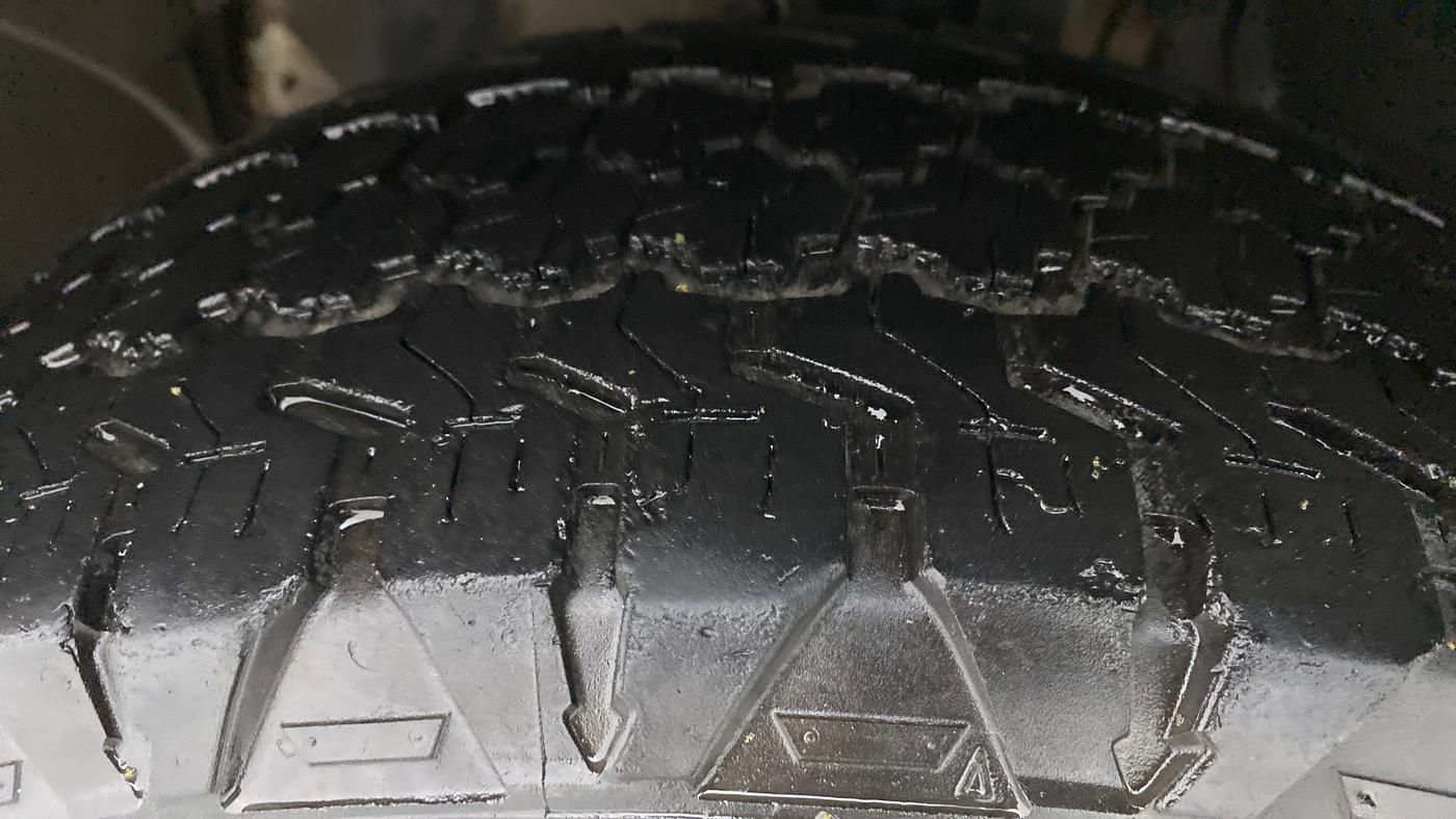 2012 Renault Duster RXZ DIESEL 110, Diesel, Manual, 1,00,110 km, Left Front Tyre Tread