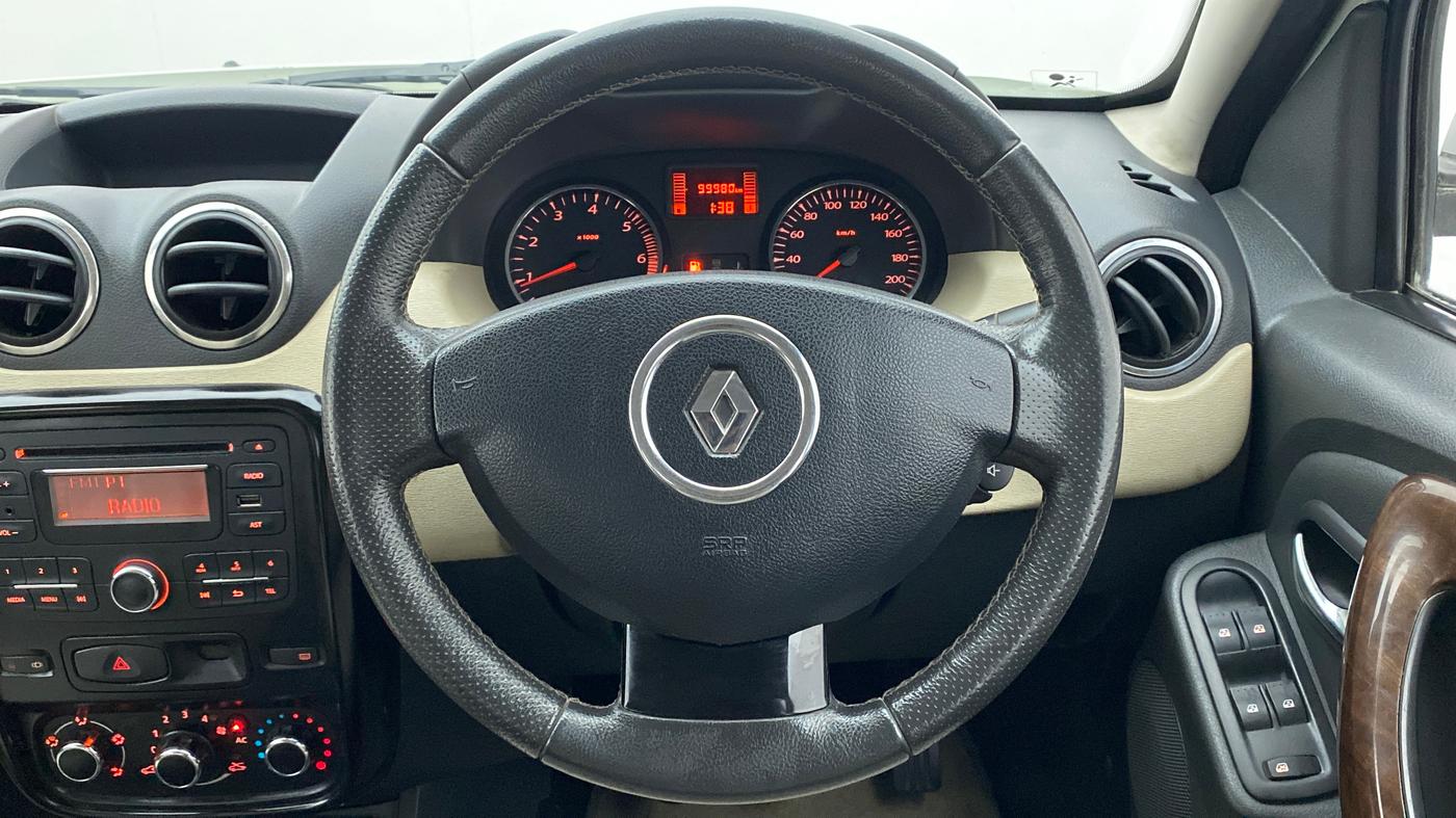 2012 Renault Duster RXZ DIESEL 110, Diesel, Manual, 1,00,110 km, Steering Wheel Close Up