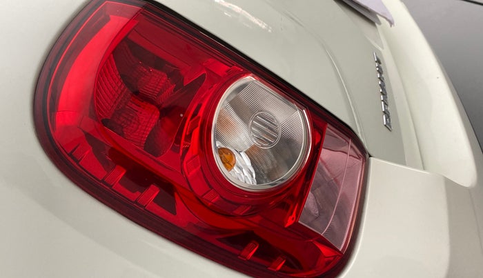 2012 Renault Duster RXZ DIESEL 110, Diesel, Manual, 1,00,110 km, Left tail light - Reverse gear light not functional