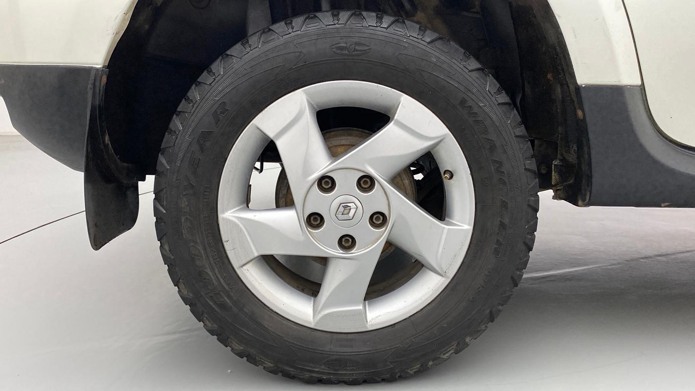 2012 Renault Duster RXZ DIESEL 110, Diesel, Manual, 1,00,110 km, Right Rear Wheel