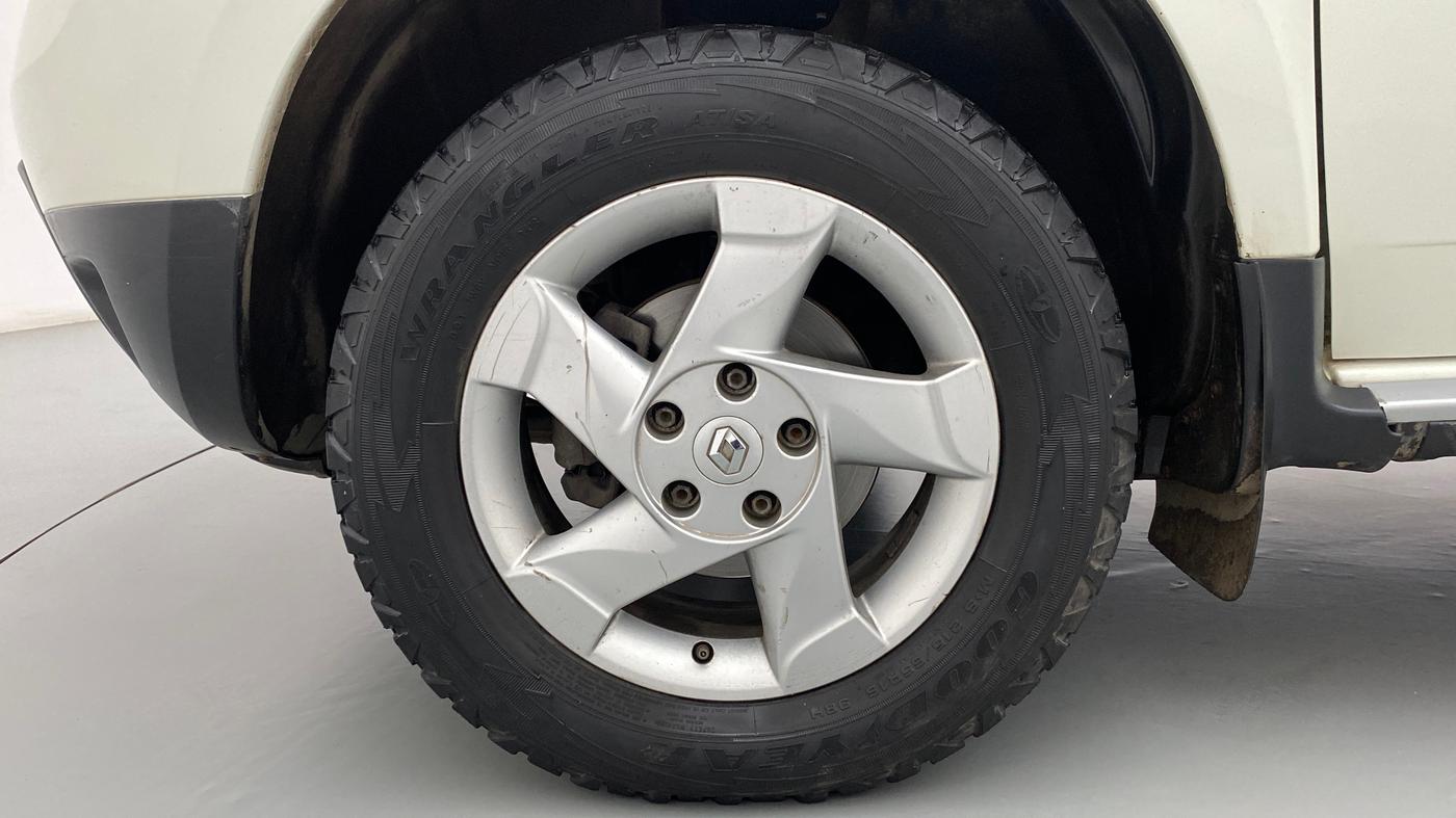 2012 Renault Duster RXZ DIESEL 110, Diesel, Manual, 1,00,110 km, Left Front Wheel