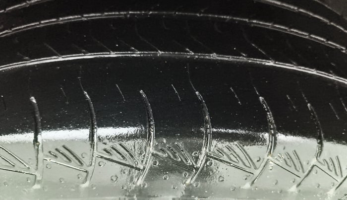 2016 Renault Duster 110 PS RXZ 4X2 AMT DIESEL, Diesel, Automatic, 90,036 km, Left Rear Tyre Tread