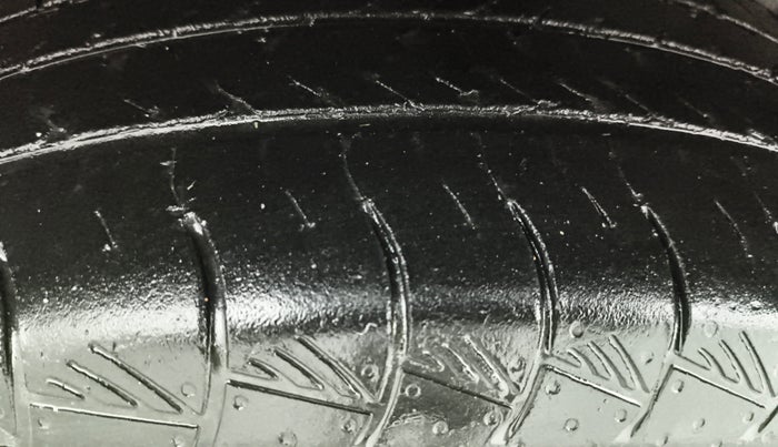 2016 Renault Duster 110 PS RXZ 4X2 AMT DIESEL, Diesel, Automatic, 90,036 km, Left Front Tyre Tread