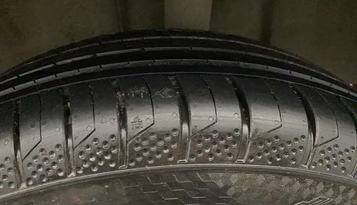 2021 Nissan MAGNITE XV TURBO CVT, Petrol, Automatic, 42,659 km, Left Rear Tyre Tread