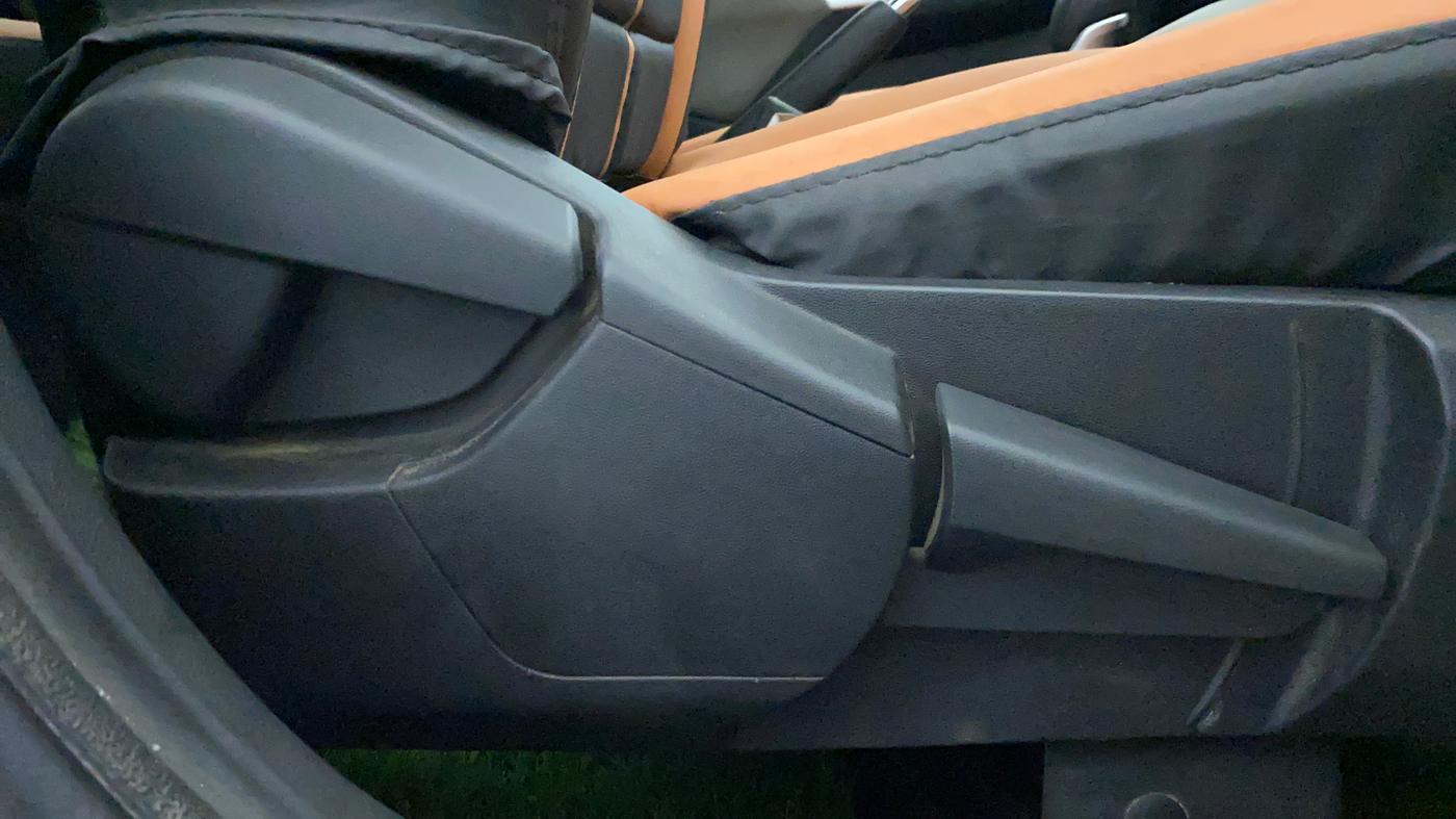 2021 Nissan MAGNITE XV TURBO CVT, Petrol, Automatic, 42,592 km, Driver Side Adjustment Panel